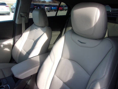 2023 Cadillac XT4 Premium Luxury