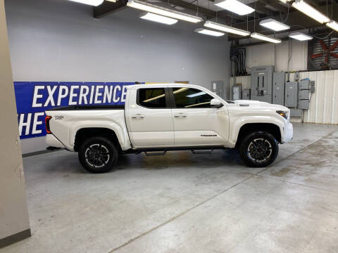 2025 Toyota Tacoma TRD Sport HV