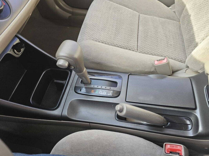 2003 Toyota Camry LE