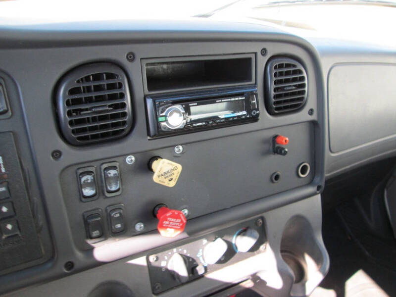 2007 Freightliner Business class M2