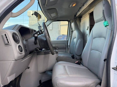2016 Ford E-Series E-350 SD
