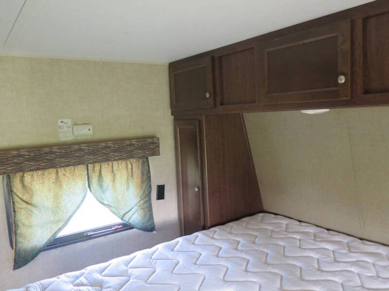 2017 Keystone RV HIDEOUT 27DBS