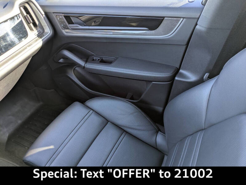 2024 Porsche Cayenne Coupe