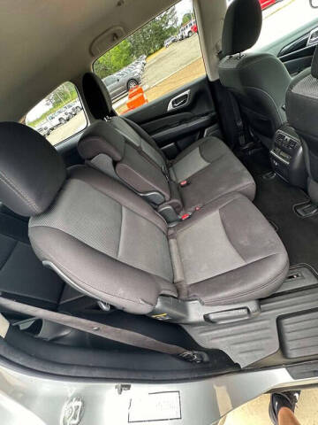 2020 Nissan Pathfinder SV