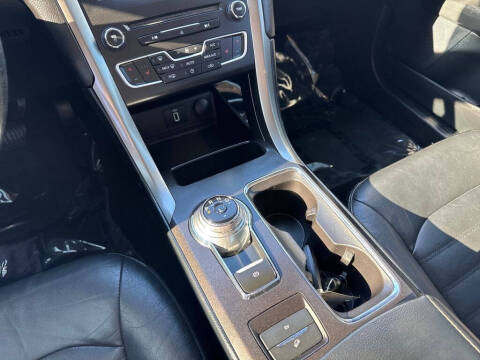 2017 Ford Fusion Energi SE Luxury