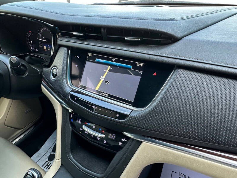 2017 Cadillac XT5 Premium Luxury