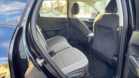 2022 Ford Escape Hybrid SE