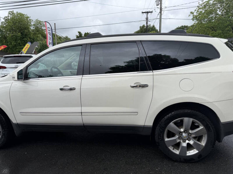 2011 Chevrolet Traverse LTZ
