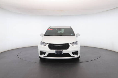 2022 Chrysler Pacifica Hybrid Touring L