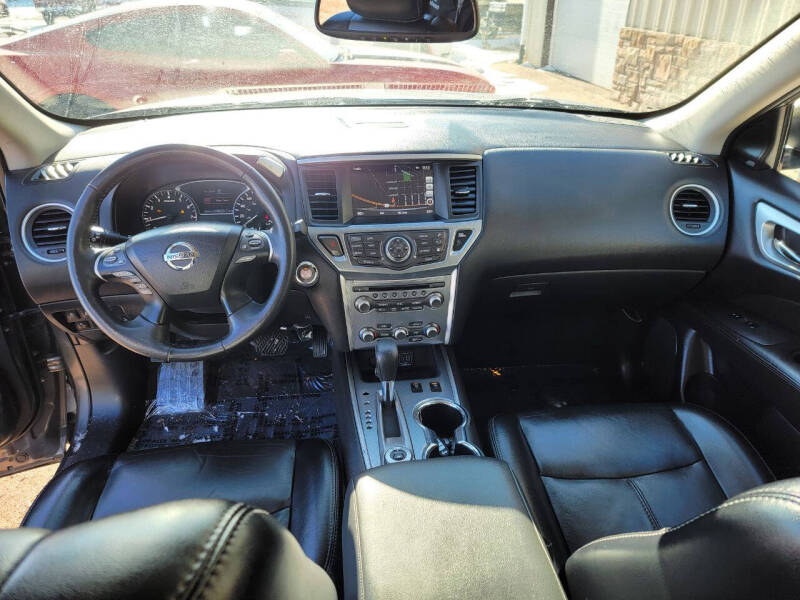 2019 Nissan Pathfinder SL