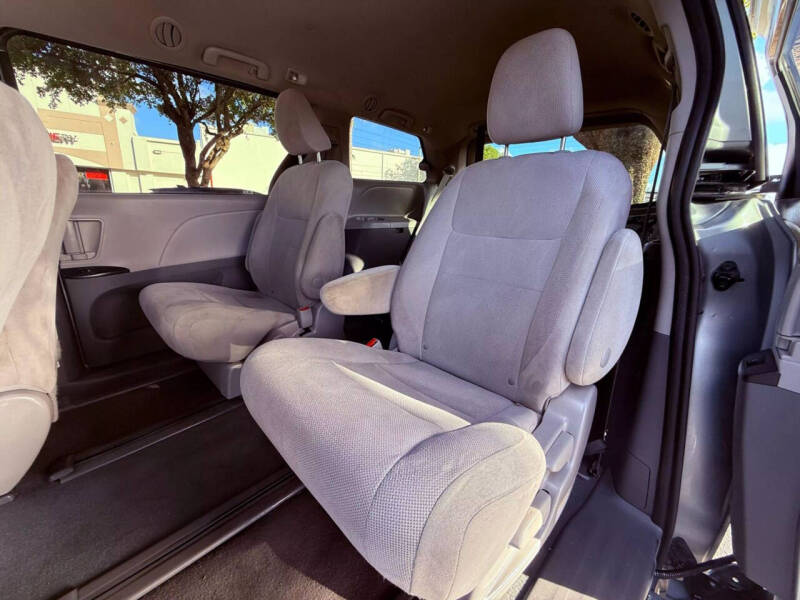 2020 Toyota Sienna L 7-Passenger