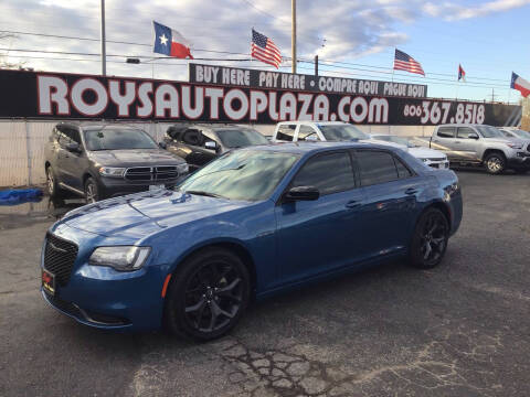 2021 Chrysler 300 for sale at Roy's Auto Plaza in Amarillo TX