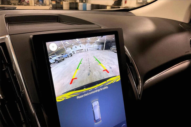 2024 Ford Edge Titanium