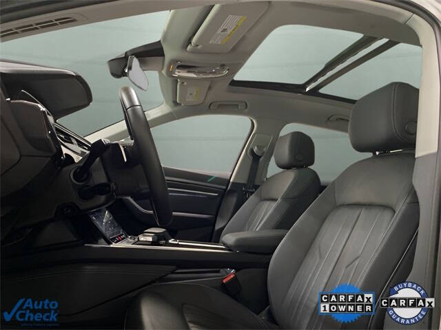 2023 Audi e-tron quattro Premium Plus