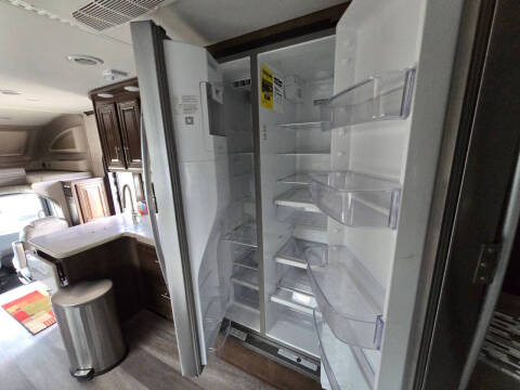 2021 Freightliner S2RV Chassis