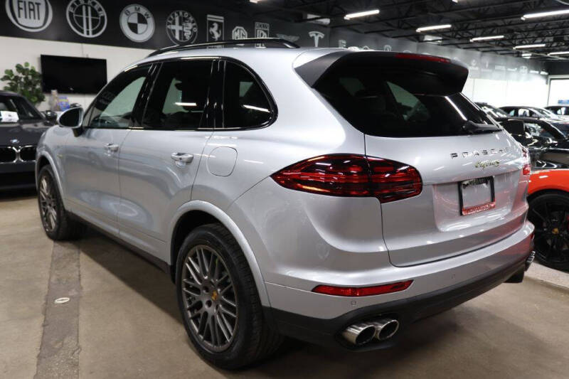 2017 Porsche Cayenne S E-Hybrid Platinum Edition