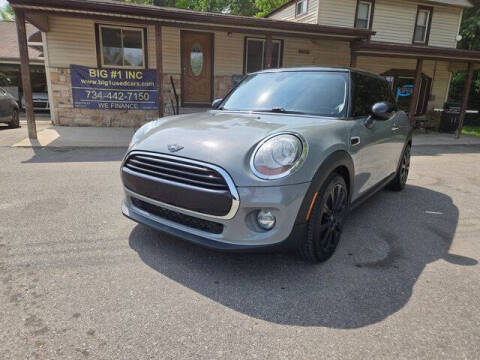 2017 MINI Hardtop 2 Door Cooper