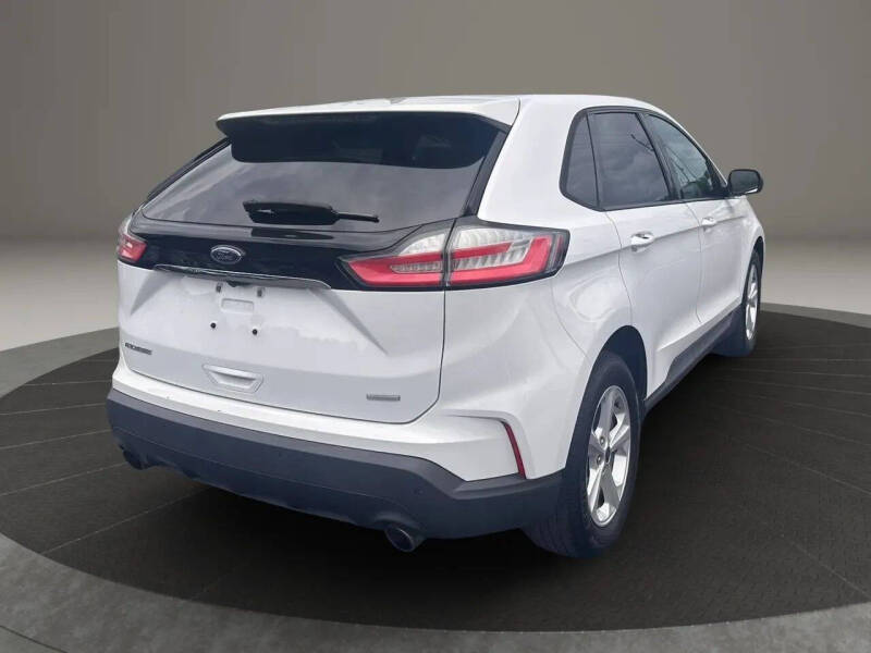 2020 Ford Edge SE