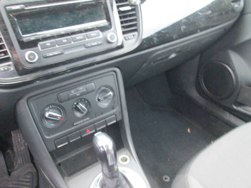 2013 Volkswagen Beetle 2.5L Entry PZEV