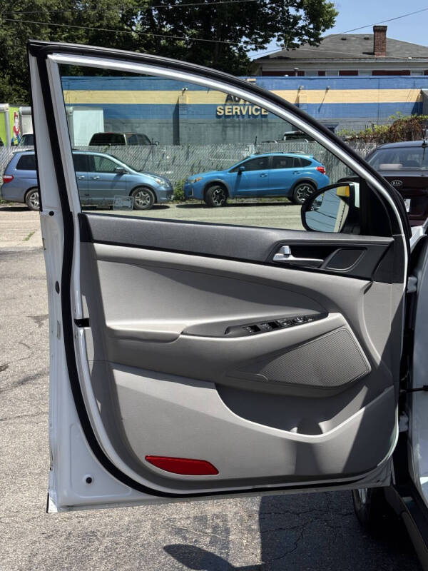 2020 Hyundai Tucson SE