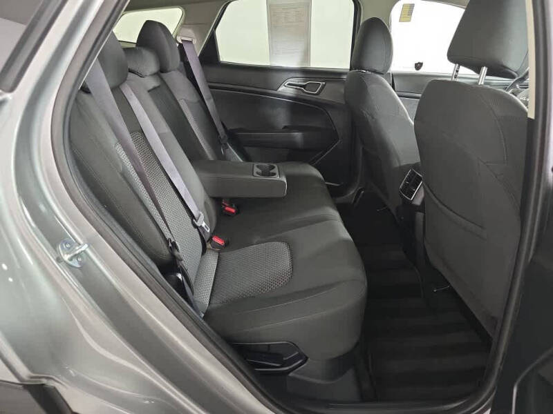 2023 Kia Sportage Hybrid LX