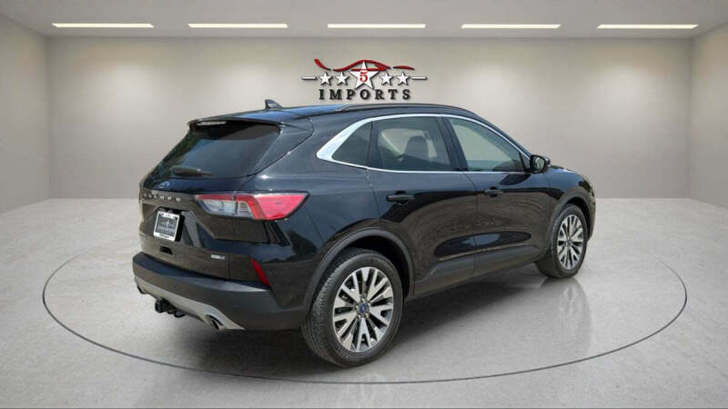 2020 Ford Escape Titanium