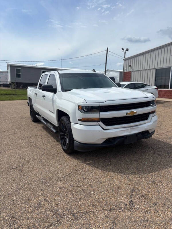 2018 Chevrolet Silverado 1500 Custom