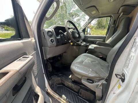 2012 Ford E-Series E-350 SD