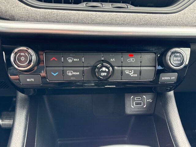 2024 Jeep Compass Latitude Lux
