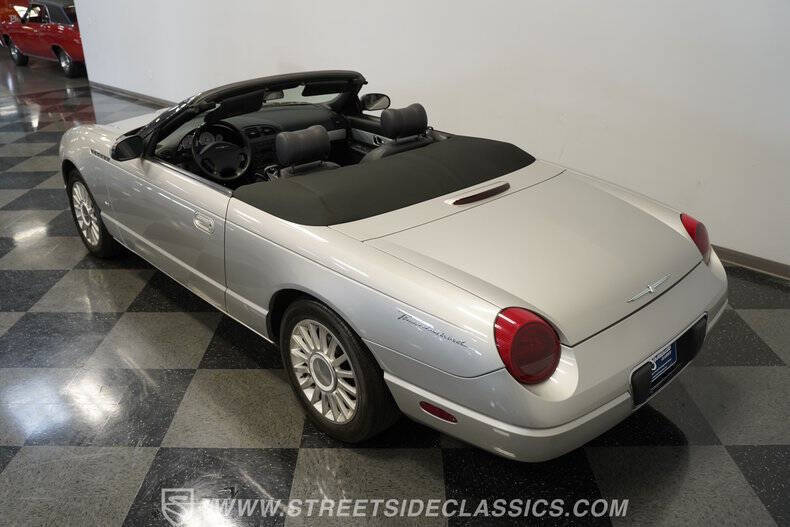 2004 Ford Thunderbird Deluxe