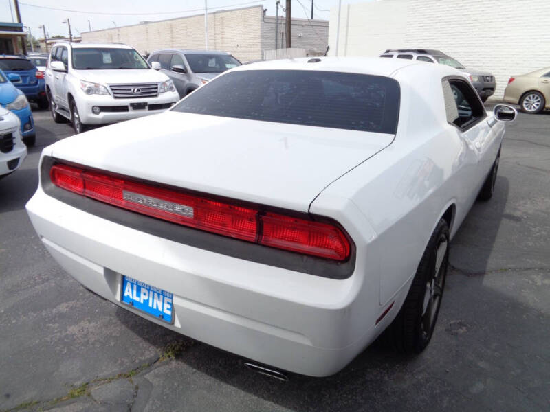 2013 Dodge Challenger SXT