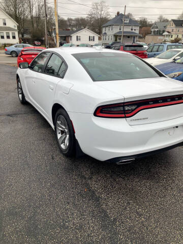 2017 Dodge Charger SXT