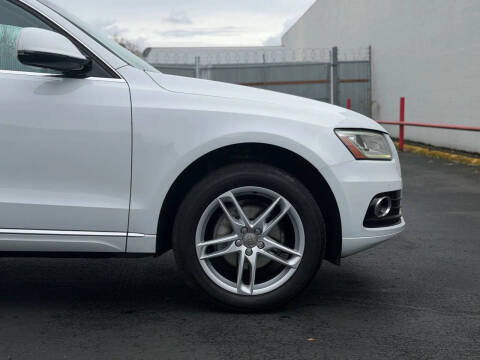 2016 Audi Q5 2.0T quattro Premium Plus