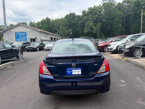 2019 Nissan Versa SV
