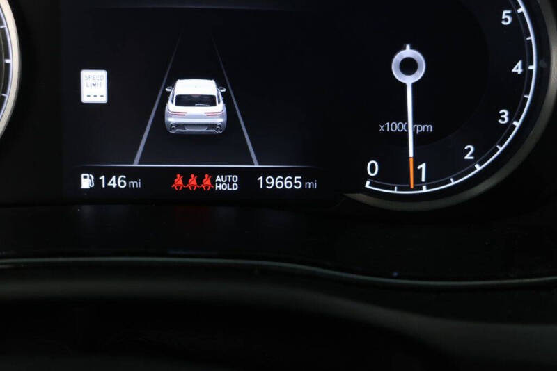 2024 Genesis GV70 2.5T Standard