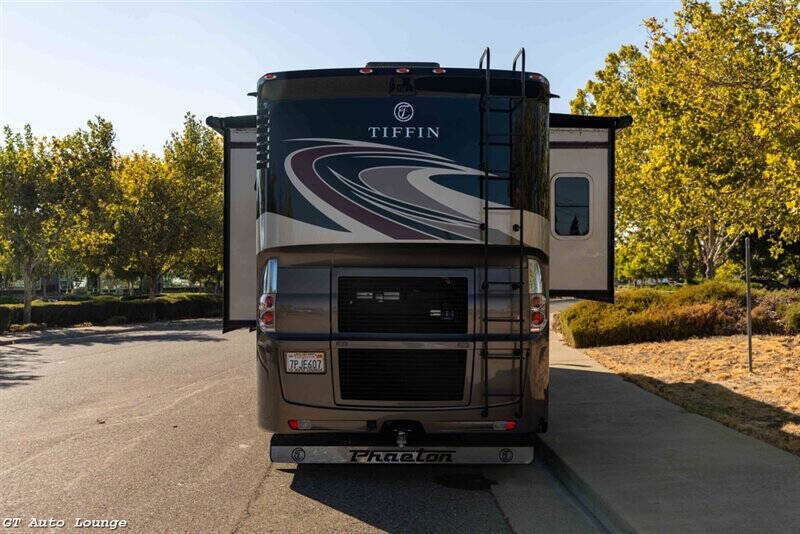 2016 Freightliner XCM Chassis