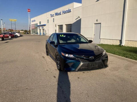 2018 Toyota Camry for sale at Tom Wood Honda in Anderson IN
