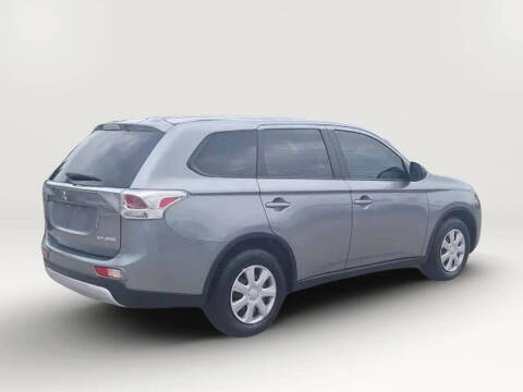 2015 Mitsubishi Outlander ES