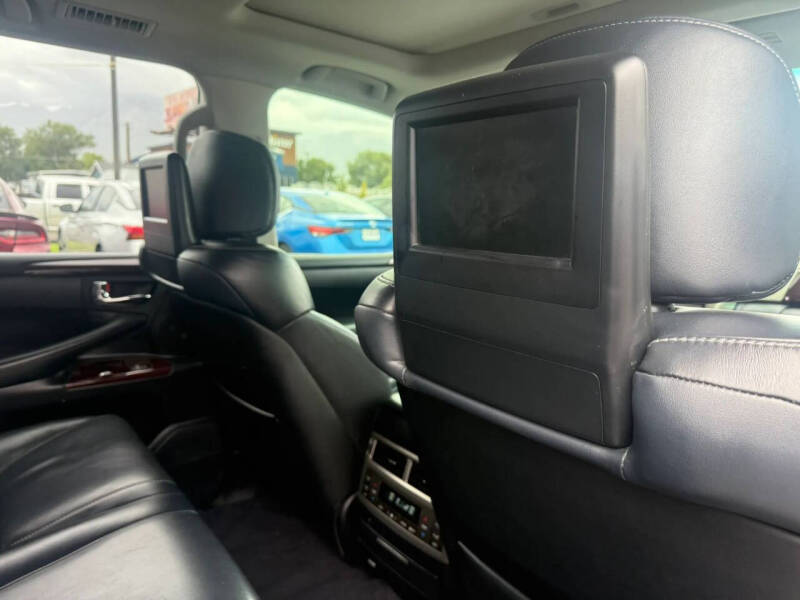 2014 Lexus LX 570