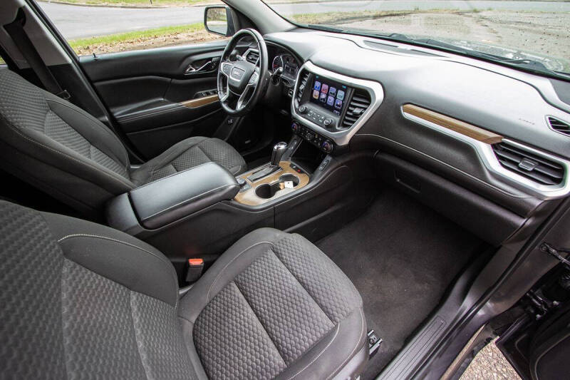 2018 GMC Acadia SLE-2