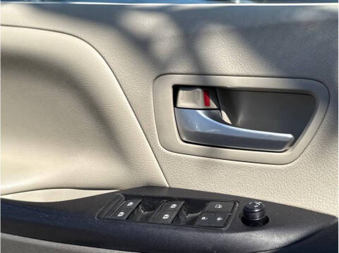 2016 Toyota Sienna