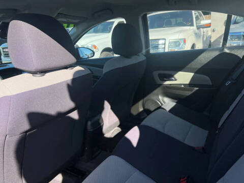 2013 Chevrolet Cruze LS Auto