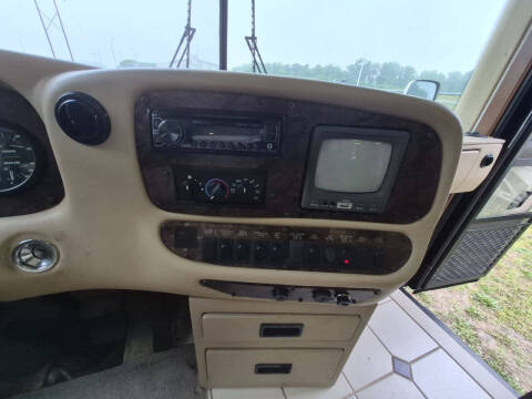 2002 Newmar Dutch Star 3852