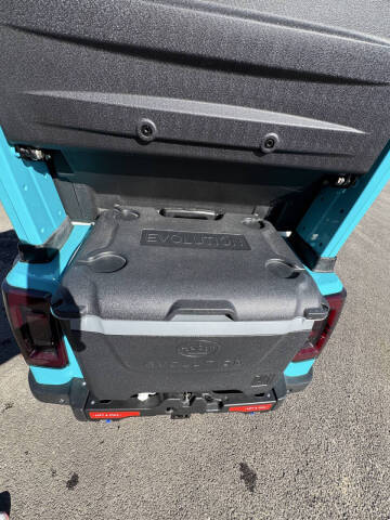 2025 Evolution D-Max XT4