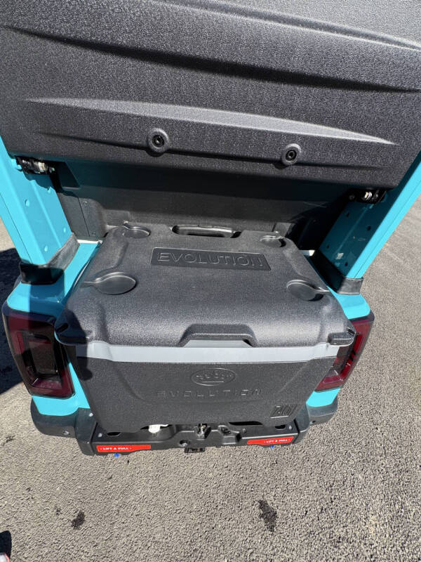 2025 Evolution D-Max XT4