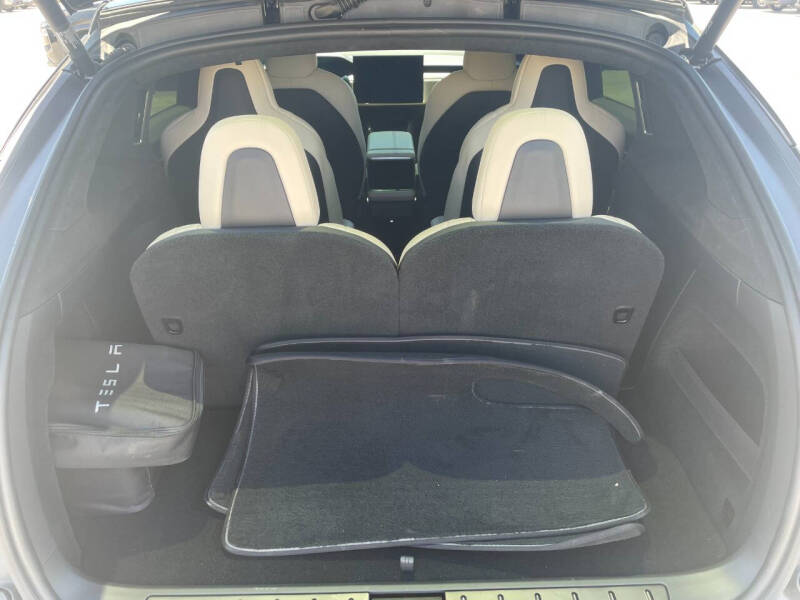 2023 Tesla Model X Standard Range