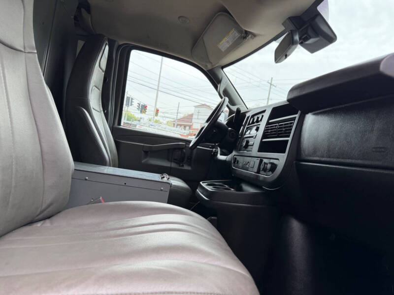 2020 Chevrolet Express 3500