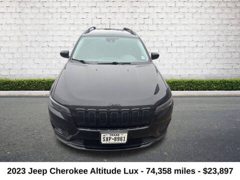 2023 Jeep Cherokee Altitude Lux