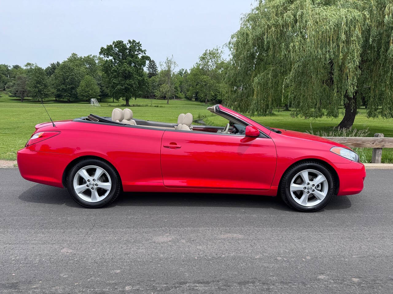 2006 Toyota Camry Solara 35
