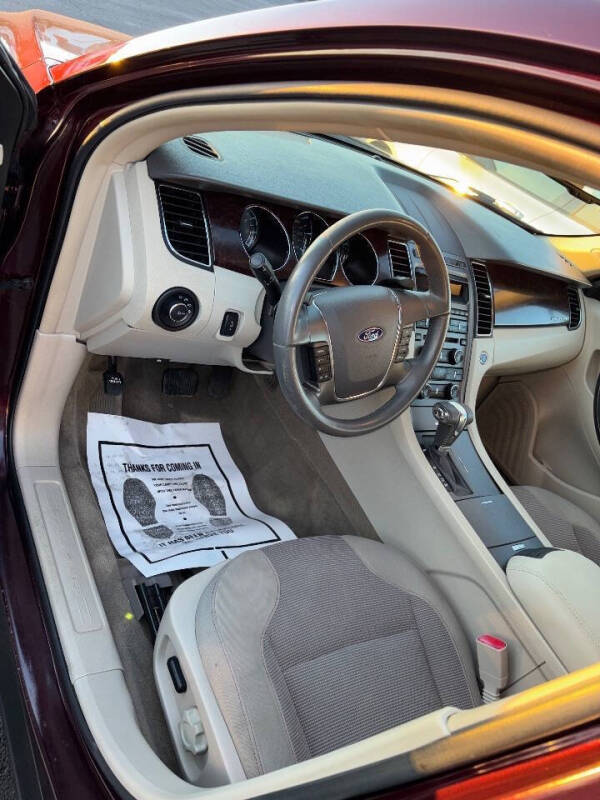 2011 Ford Taurus SEL